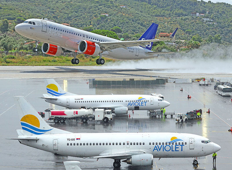 Skiathos airport “Aircraft Age Contest”